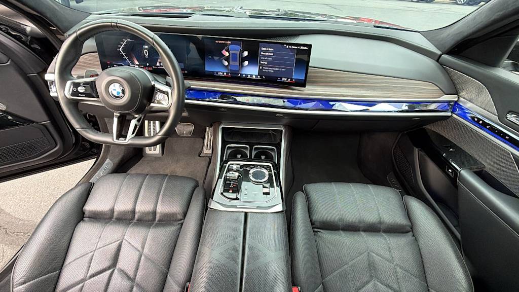 Thumbnail: 2023 BMW 7 Series - 13
