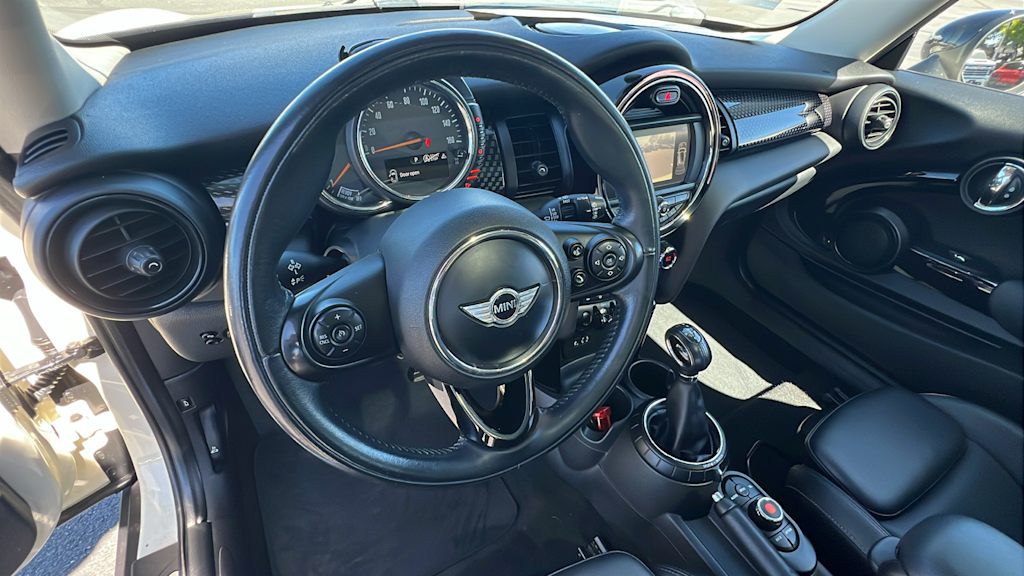 Thumbnail: 2017 MINI Cooper - 2
