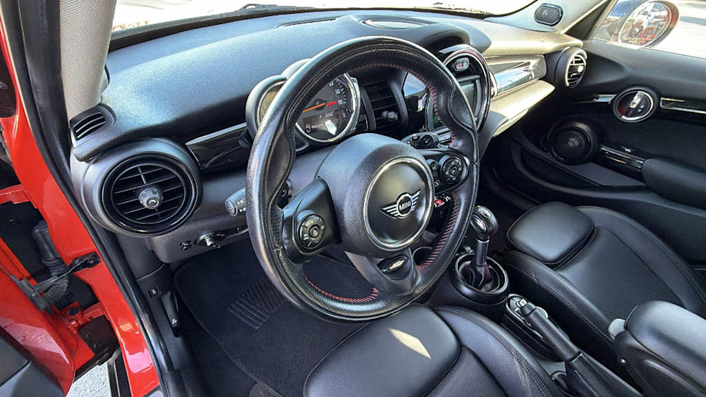 Thumbnail: 2019 MINI Cooper - 2