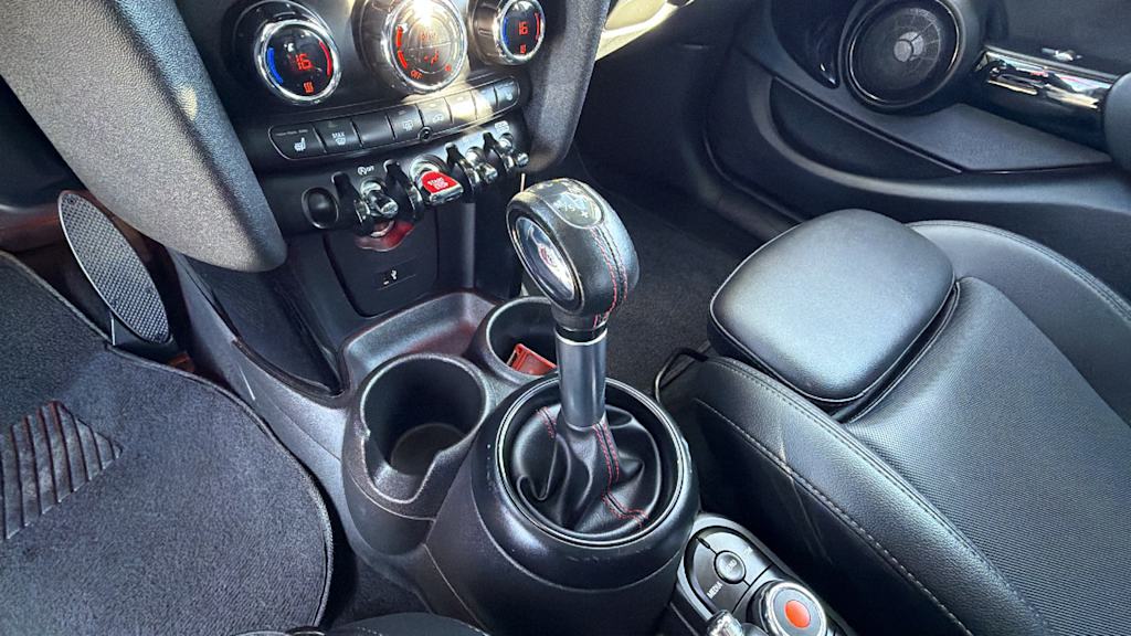 Thumbnail: 2019 MINI Cooper - 16