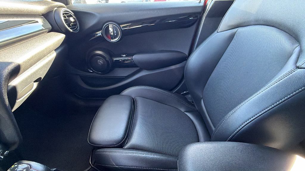 Thumbnail: 2019 MINI Cooper - 11