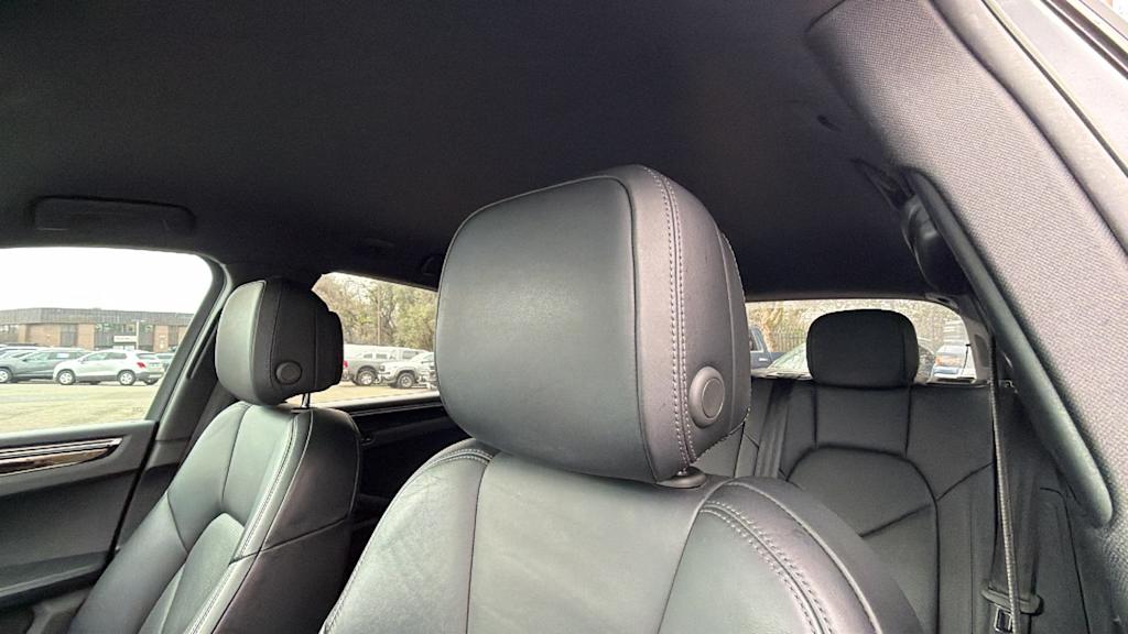 Thumbnail: 2020 Porsche Macan - 9