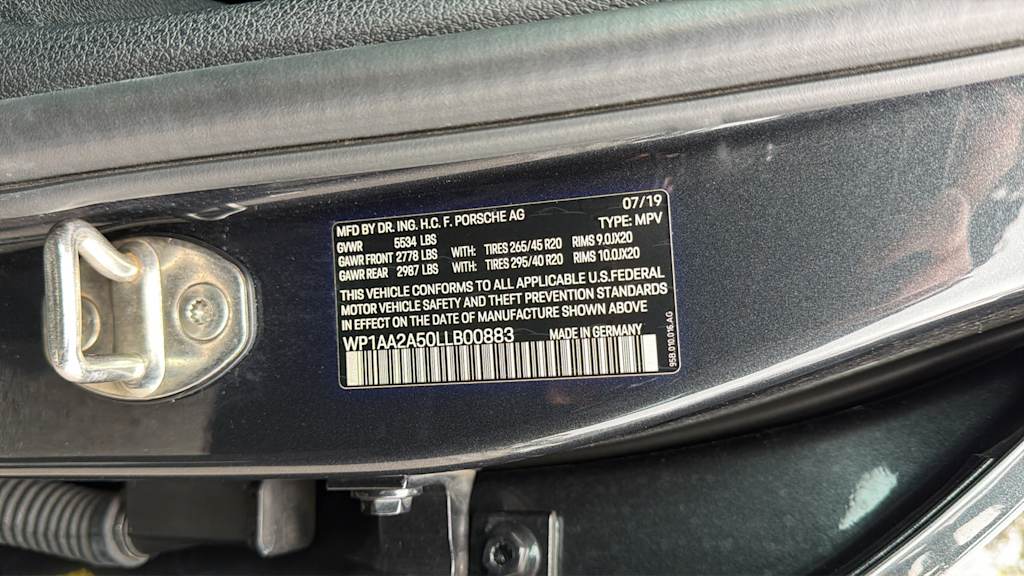 Thumbnail: 2020 Porsche Macan - 16