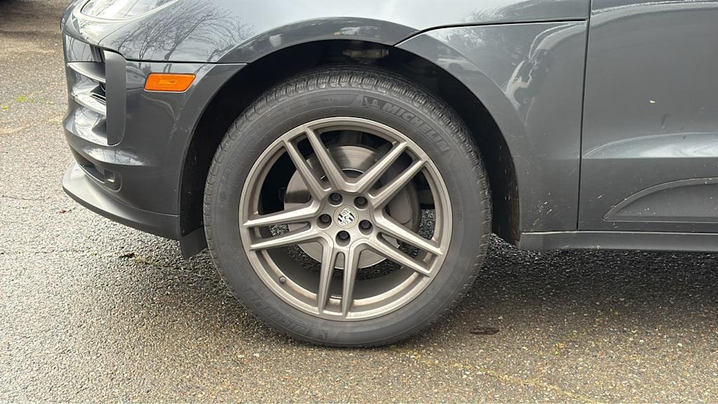 Thumbnail: 2020 Porsche Macan - 7