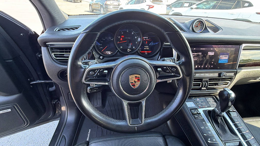Thumbnail: 2020 Porsche Macan - 8