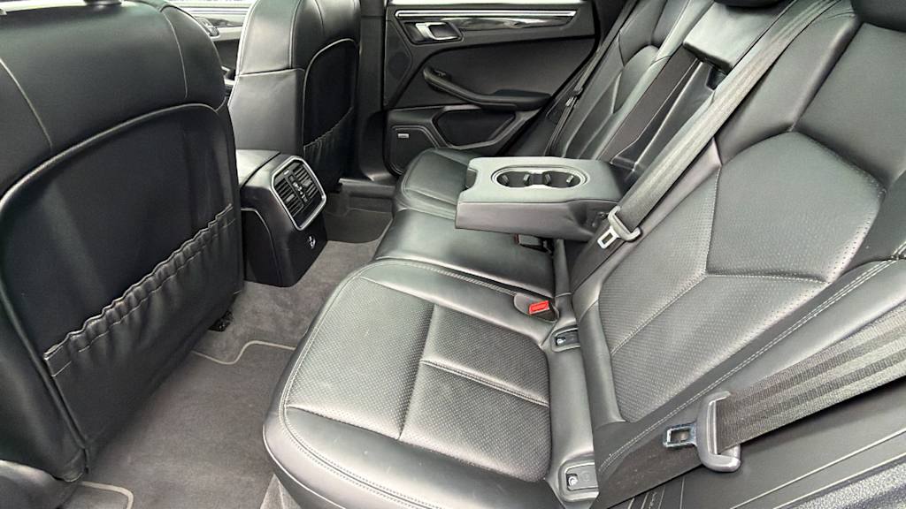 Thumbnail: 2021 Porsche Macan - 11