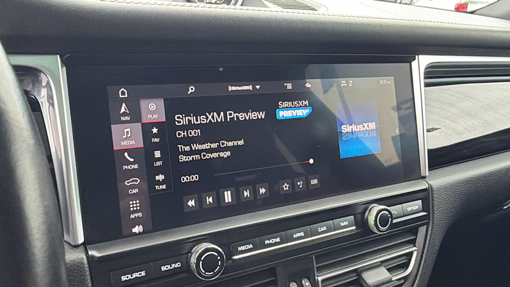 Thumbnail: 2021 Porsche Macan - 14