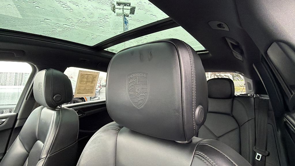 Thumbnail: 2021 Porsche Macan - 9