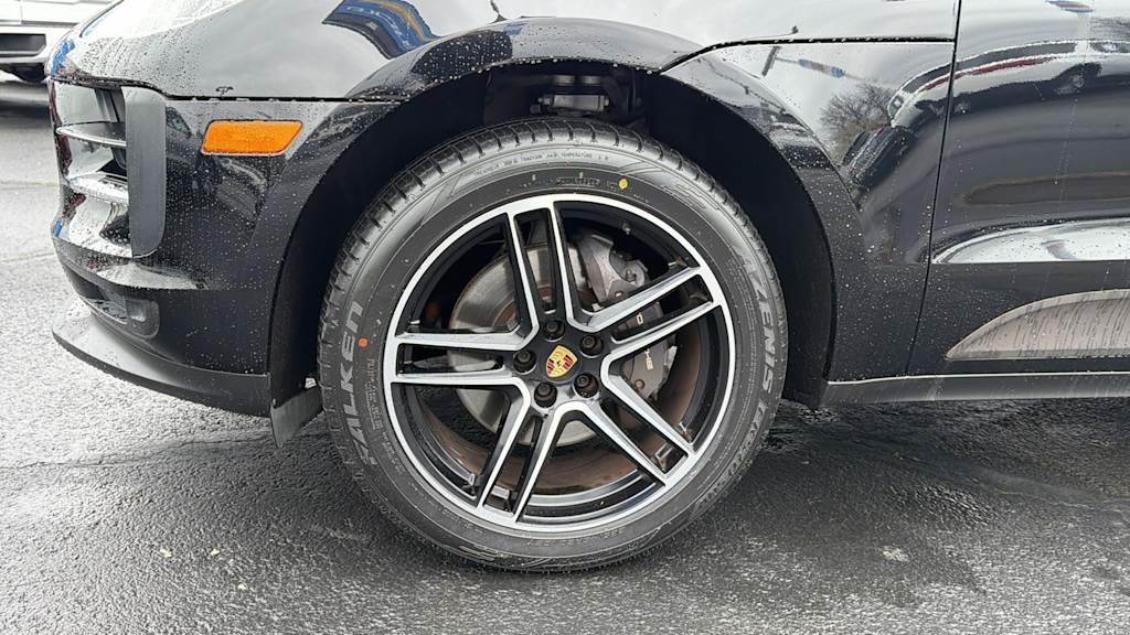 Thumbnail: 2021 Porsche Macan - 7