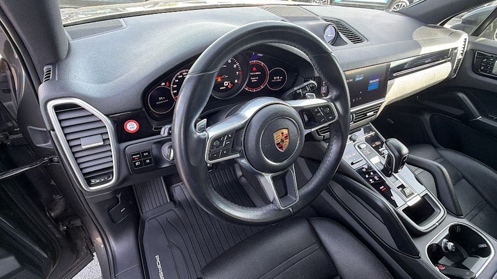 Thumbnail: 2019 Porsche Cayenne - 2