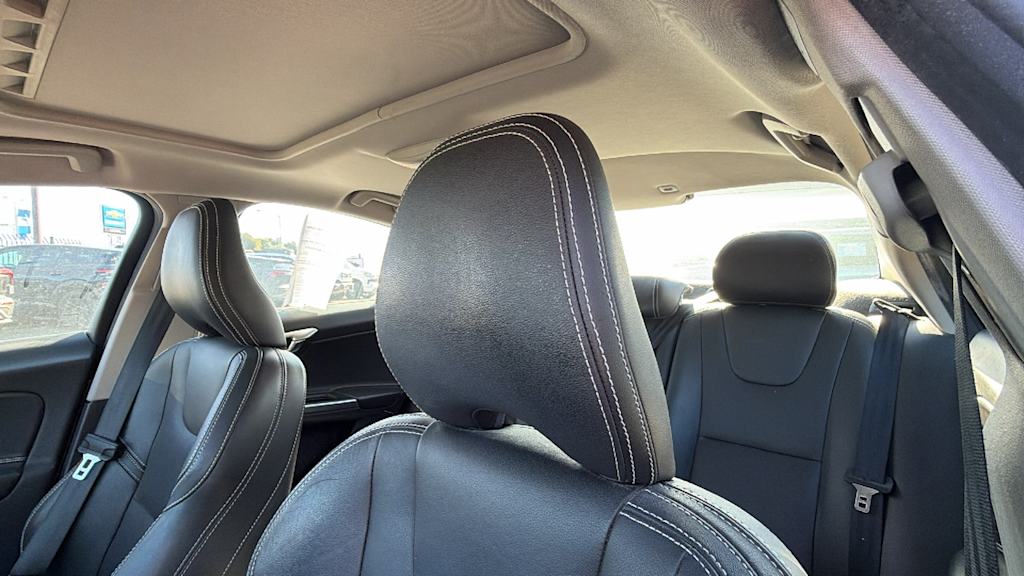 Thumbnail: 2017 Volvo S60 - 10