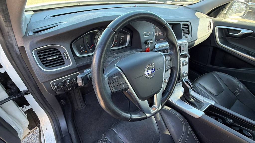 Thumbnail: 2017 Volvo S60 - 2