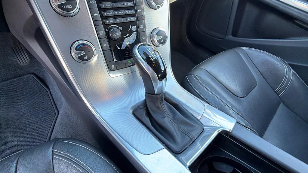 Thumbnail: 2017 Volvo S60 - 15