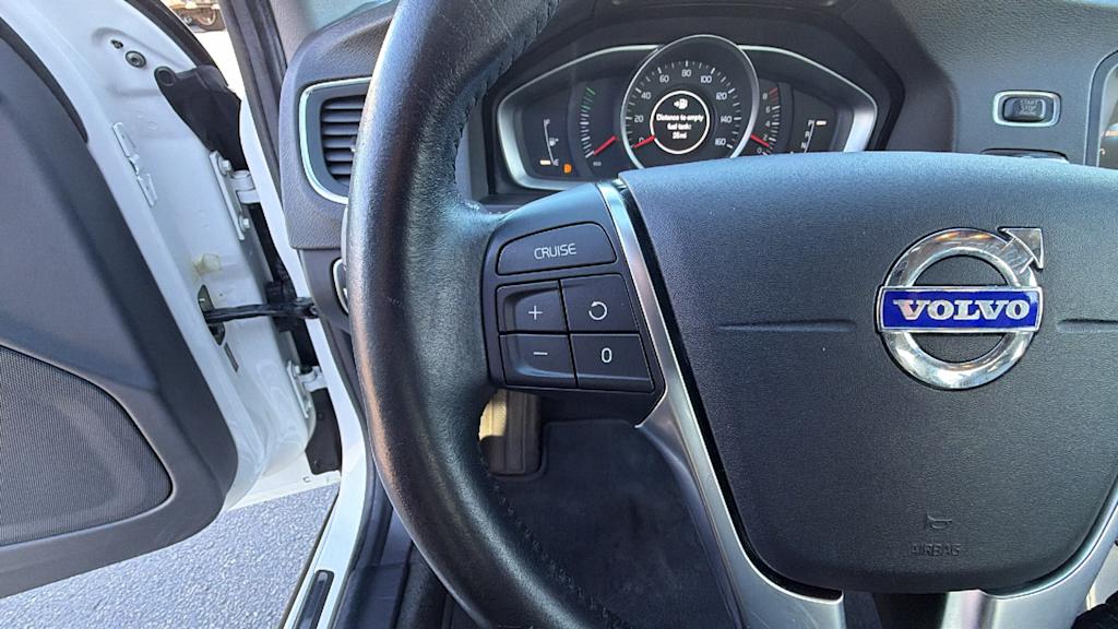 Thumbnail: 2017 Volvo S60 - 26