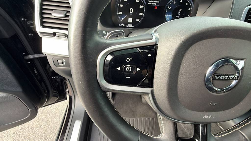 Thumbnail: 2020 Volvo XC90 - 25