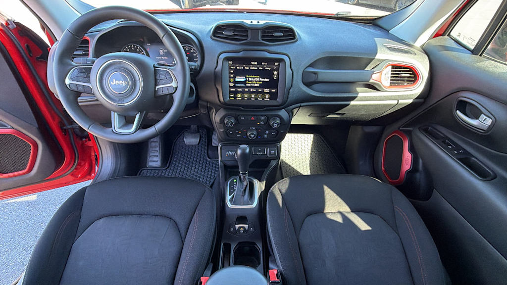 Thumbnail: 2023 Jeep Renegade - 11