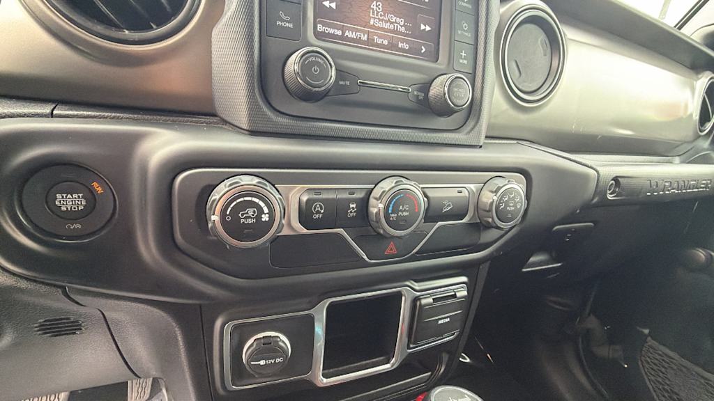 Thumbnail: 2021 Jeep Wrangler - 15