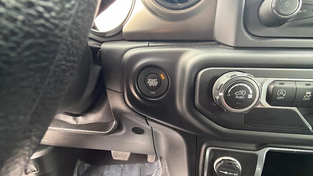 Thumbnail: 2021 Jeep Wrangler - 26