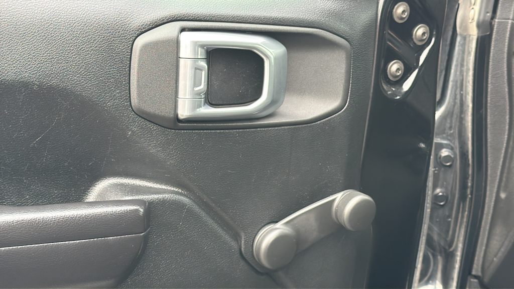 Thumbnail: 2021 Jeep Wrangler - 27