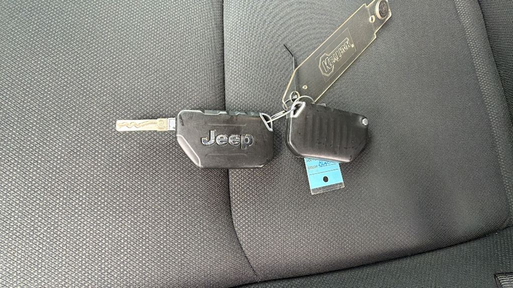 Thumbnail: 2021 Jeep Wrangler - 19