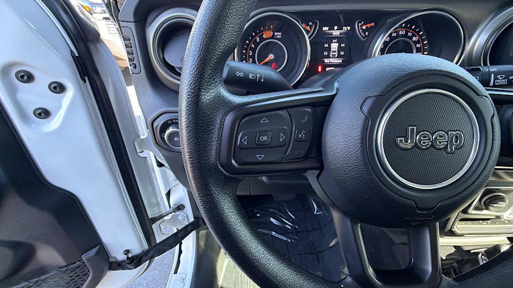 Thumbnail: 2021 Jeep Wrangler - 27