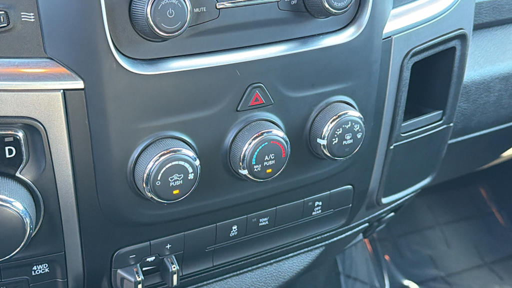 Thumbnail: 2021 RAM 1500 - 21