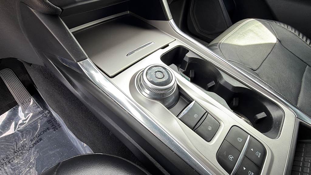 Thumbnail: 2020 Ford Explorer - 15