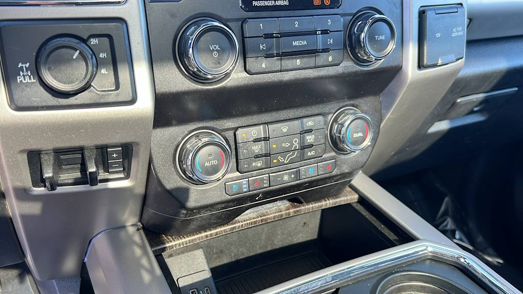 2021 Ford F-250 Lariat 21