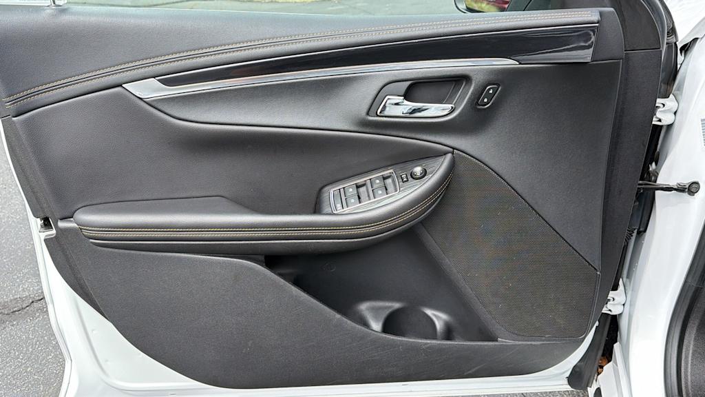 Thumbnail: 2018 Chevrolet Impala - 27