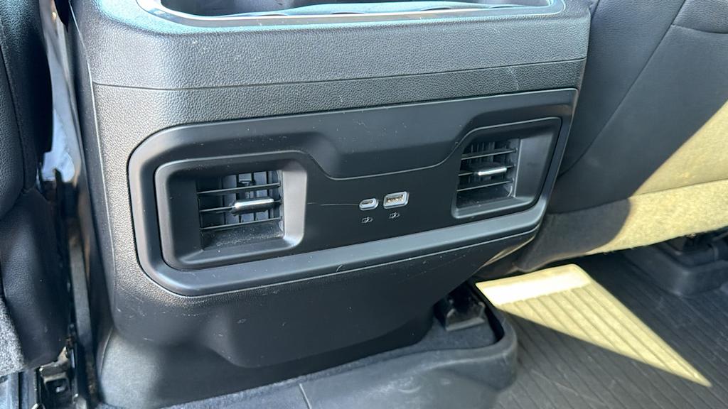 Thumbnail: 2024 Chevrolet Silverado 3500 - 28