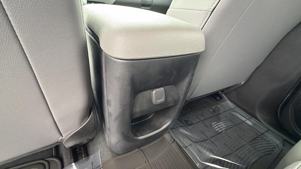 Thumbnail: 2022 Chevrolet Colorado - 30