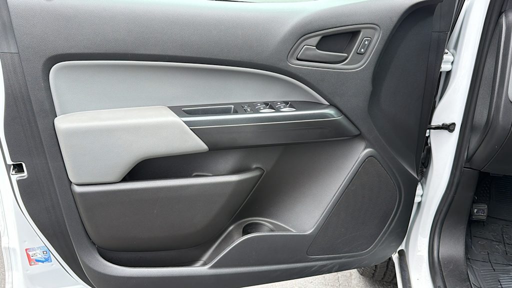 Thumbnail: 2022 Chevrolet Colorado - 29