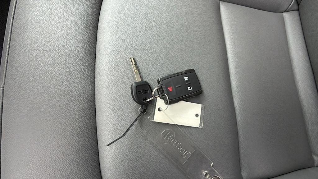 Thumbnail: 2022 Chevrolet Colorado - 18