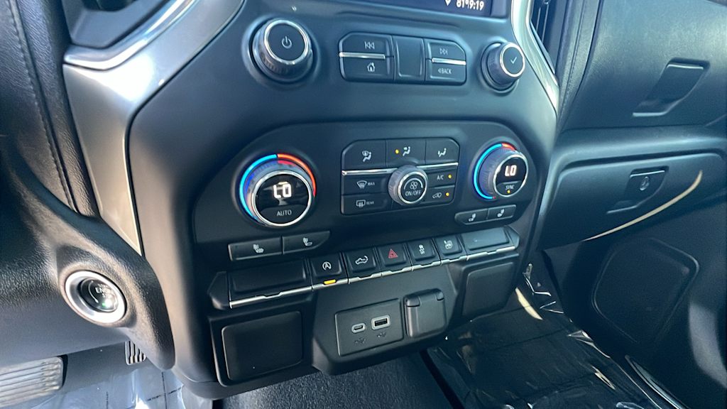 Thumbnail: 2022 Chevrolet Silverado 1500 - 22