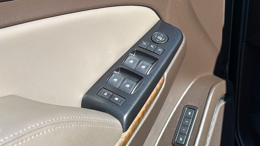 Thumbnail: 2019 GMC Yukon - 27