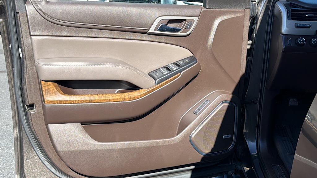 Thumbnail: 2019 GMC Yukon - 28