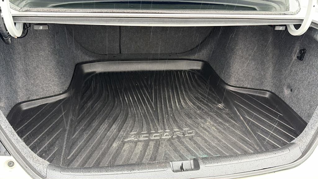 Thumbnail: 2018 Honda Accord - 16