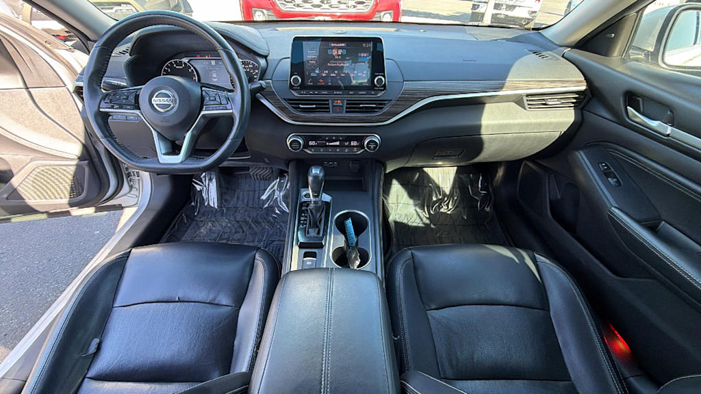 Thumbnail: 2019 Nissan Altima - 13