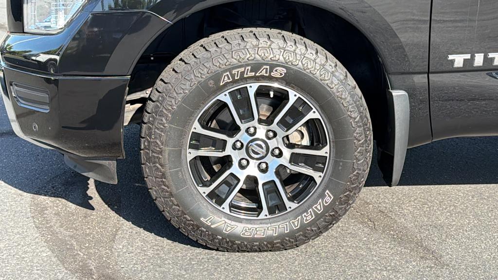 2020 Nissan Titan SV - Photo 7