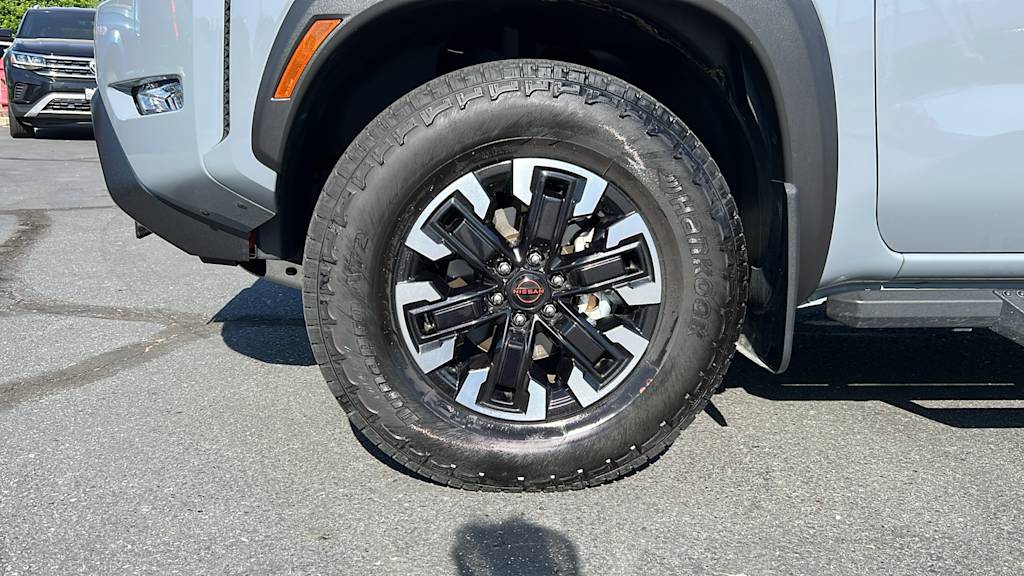 2023 Nissan Frontier PRO-4X 8