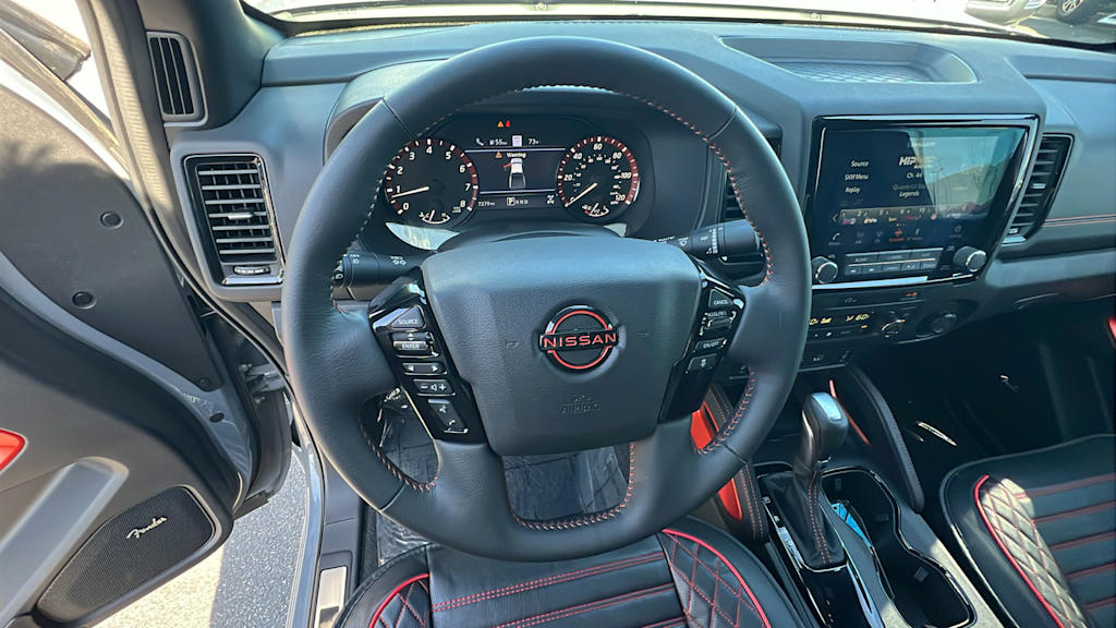 2023 Nissan Frontier PRO-4X 9