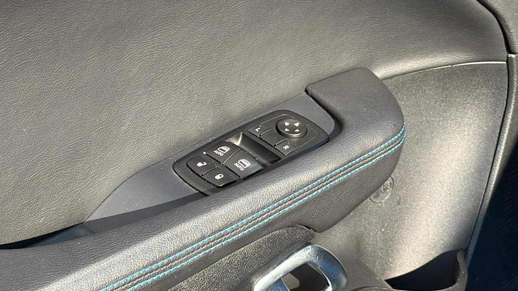 Thumbnail: 2015 Dodge Challenger - 26