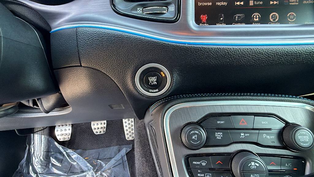 Thumbnail: 2015 Dodge Challenger - 23