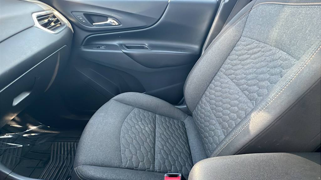 Thumbnail: 2018 Chevrolet Equinox - 11