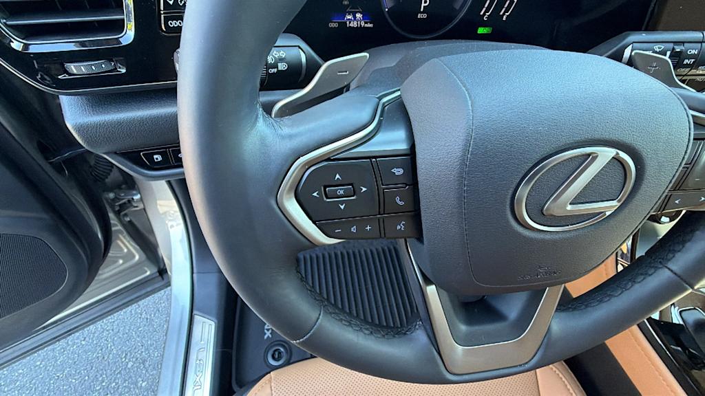 Thumbnail: 2026 Lexus ES - 26