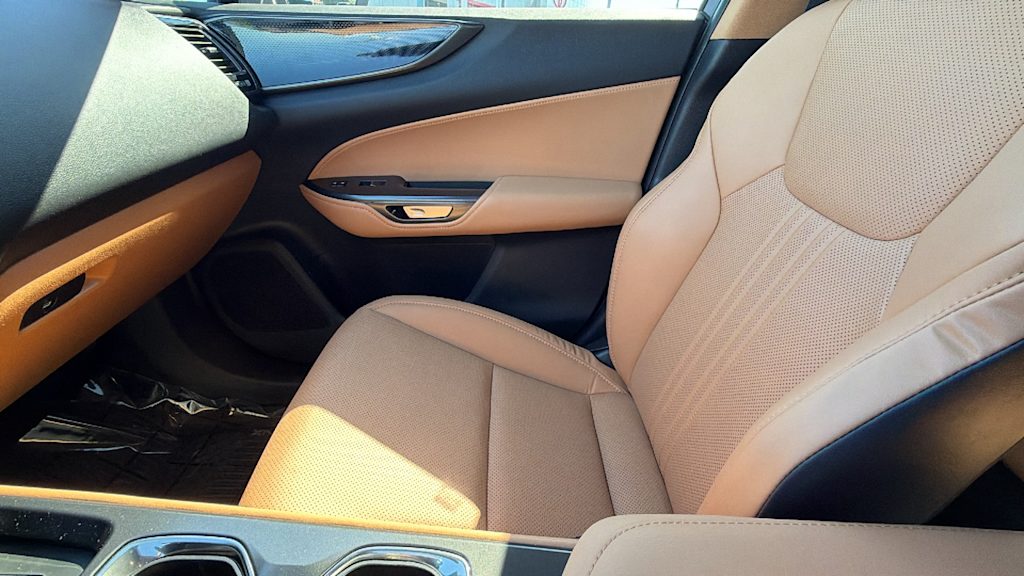Thumbnail: 2026 Lexus ES - 11