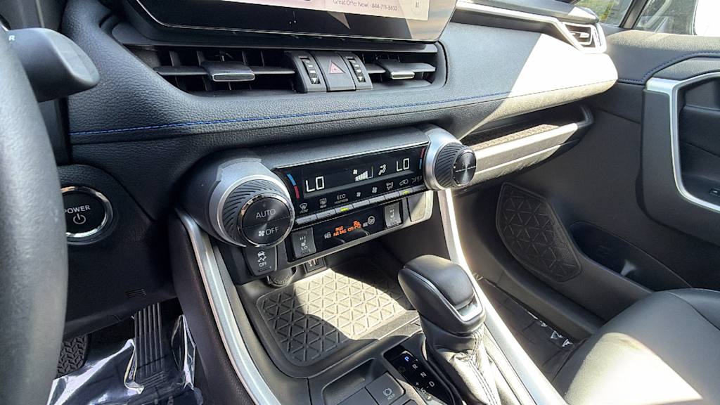 2024 Toyota RAV4 XSE - Photo 22