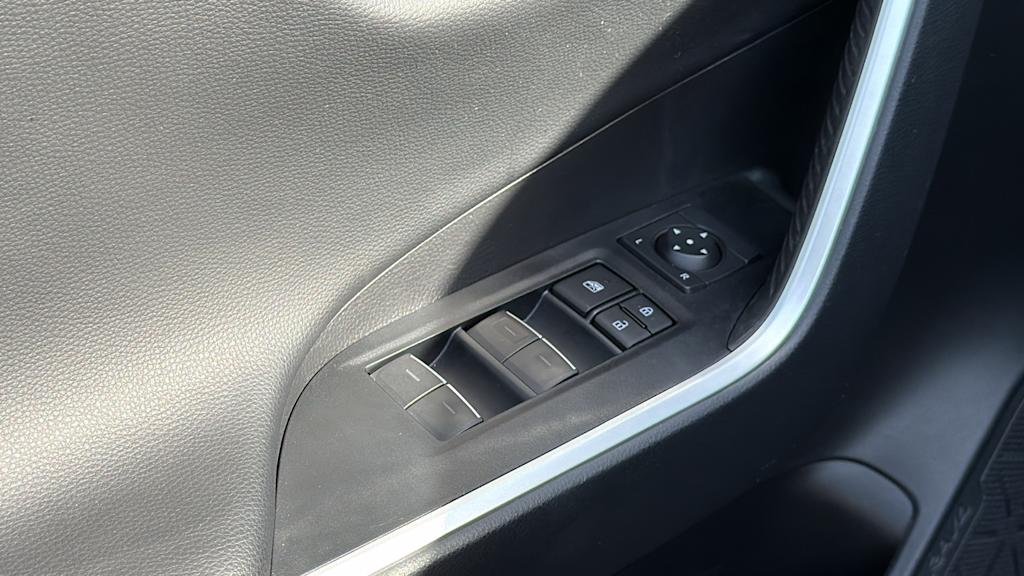 2024 Toyota RAV4 XSE - Photo 27