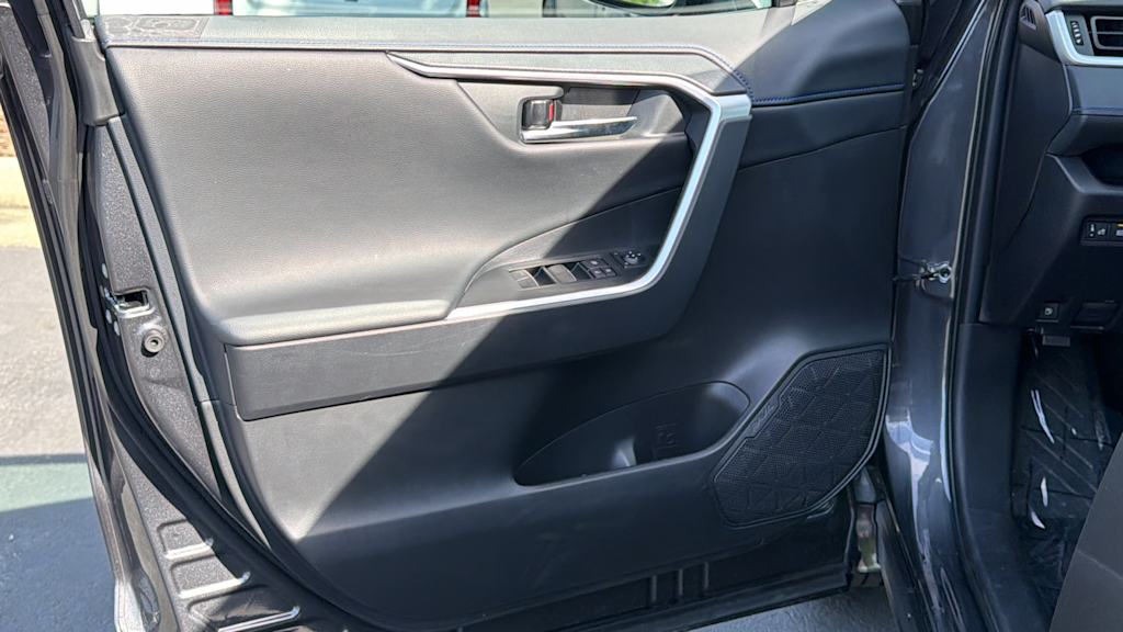 2024 Toyota RAV4 XSE - Photo 28