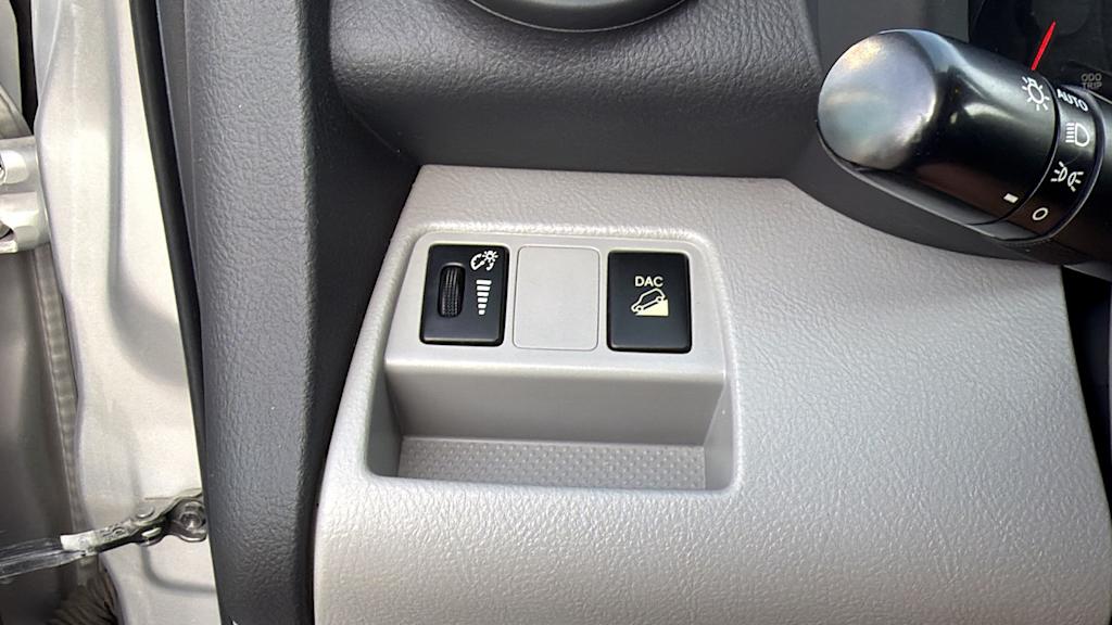 Thumbnail: 2011 Toyota RAV4 - 24